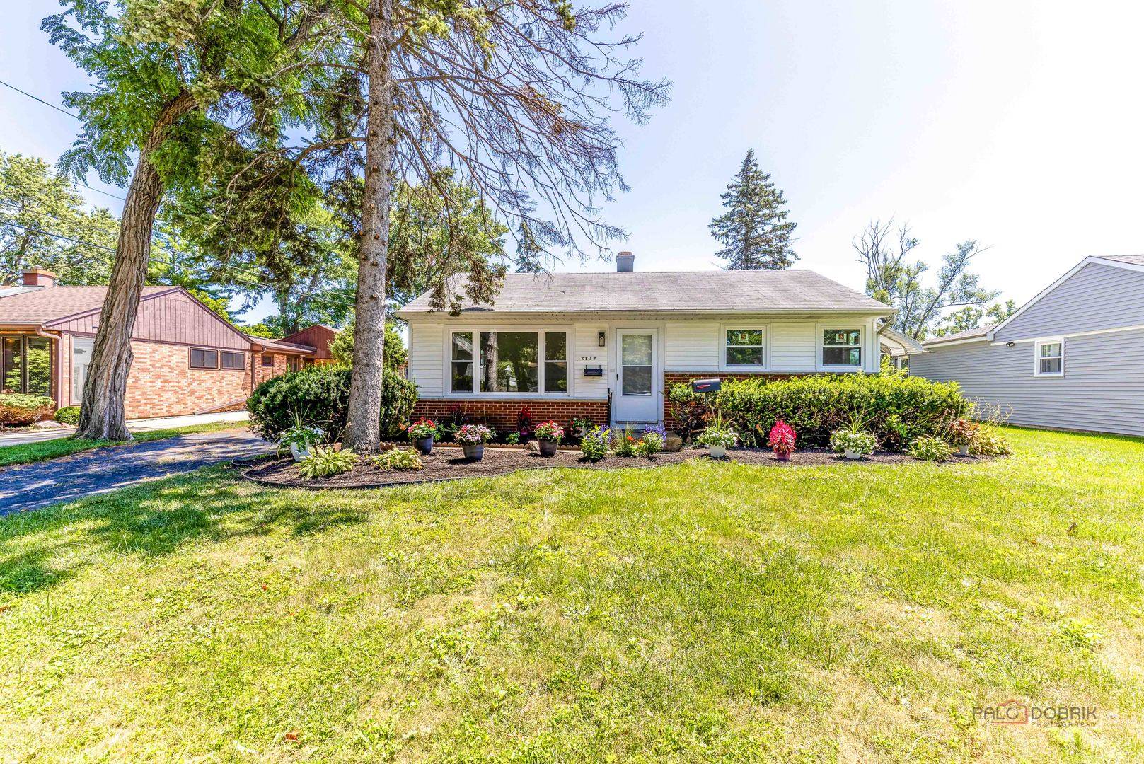 2814 Cardinal DR, Rolling Meadows, IL 60008