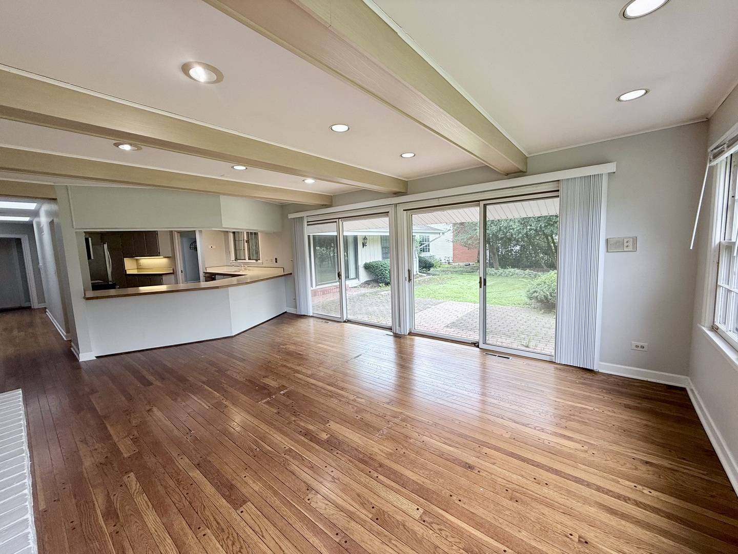 1117 Summit Hills LN, Naperville, IL 60563