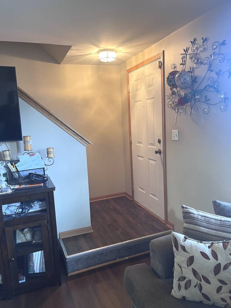 835 FOUR SEASONS BLVD #835, Aurora, IL 60504