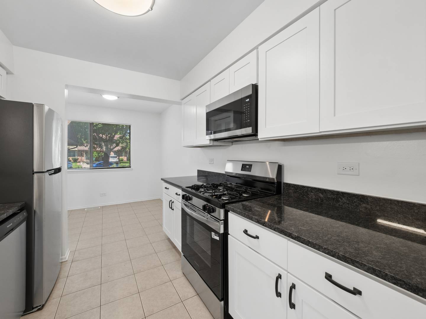 1631 Bow TRL, Wheeling, IL 60090