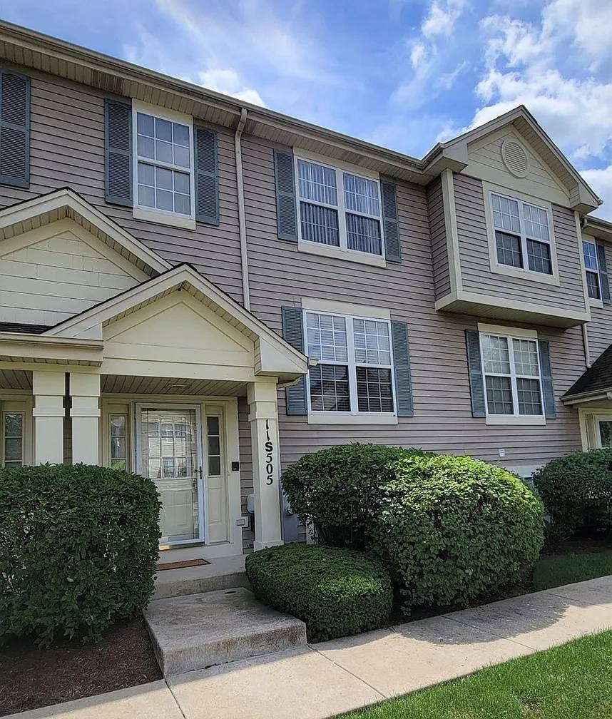 11S505 Rachael CT, Willowbrook, IL 60527