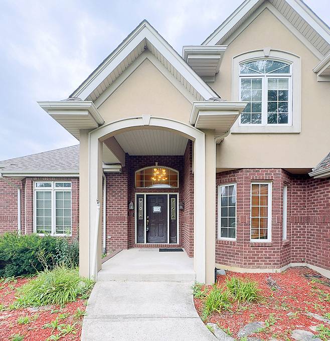 16006 Donna Marie DR, Homer Glen, IL 60491