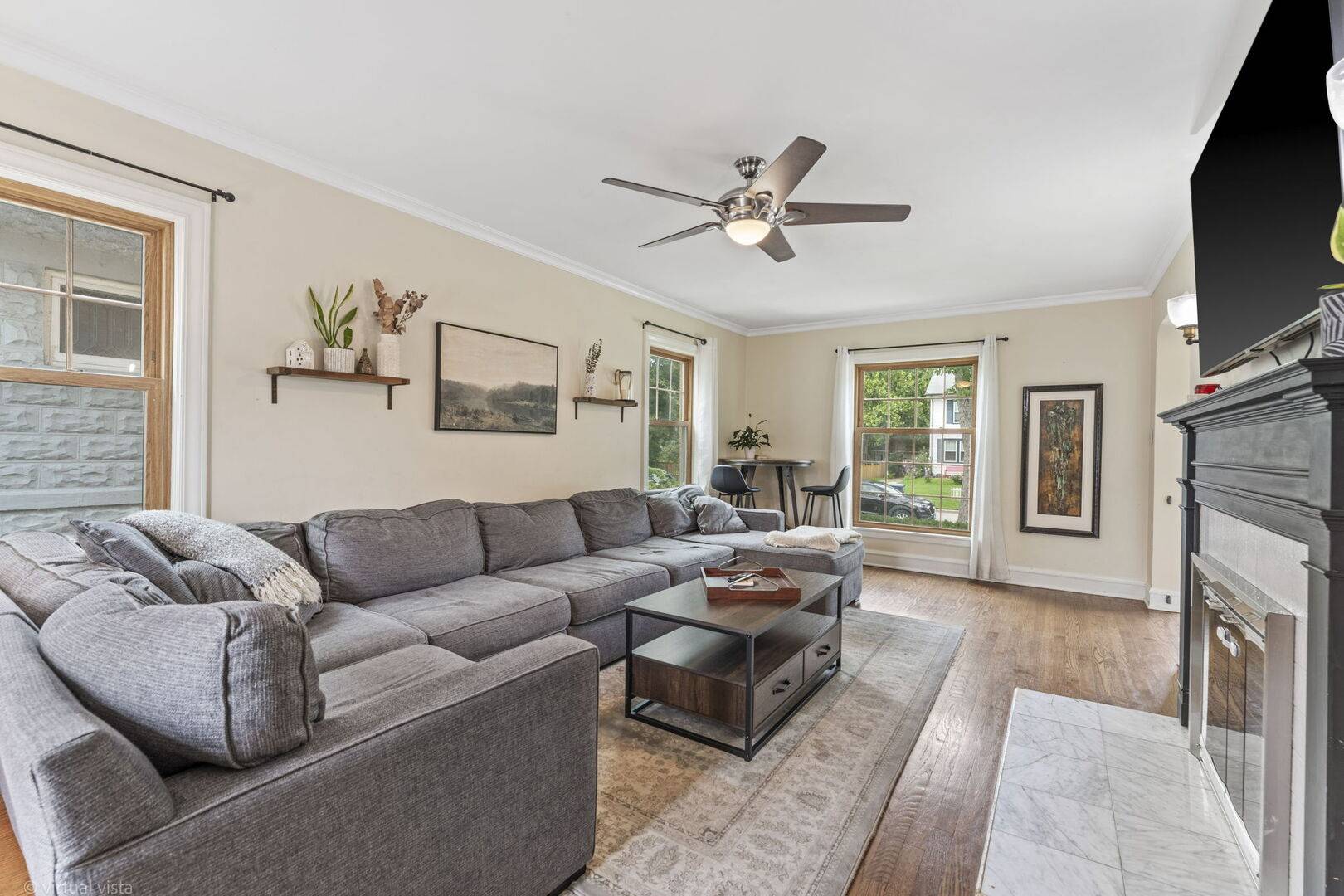 759 Laurel AVE, Des Plaines, IL 60016