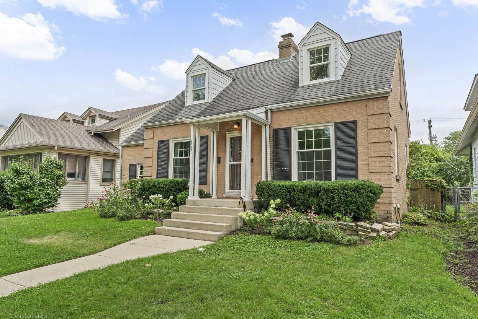 759 Laurel AVE, Des Plaines, IL 60016