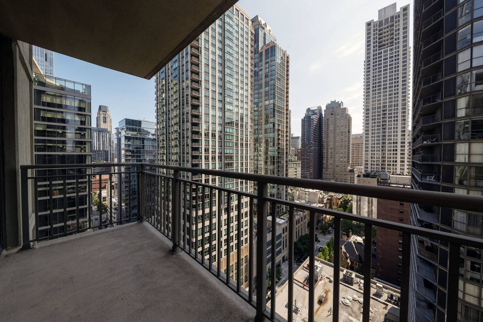 630 N State ST #2202, Chicago, IL 60654