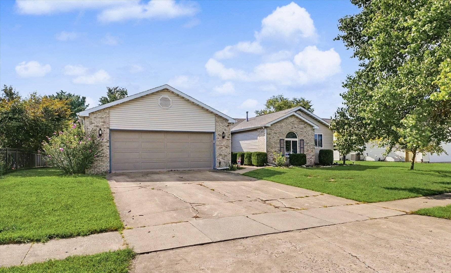 603 Laurel DR, St. Joseph, IL 61873