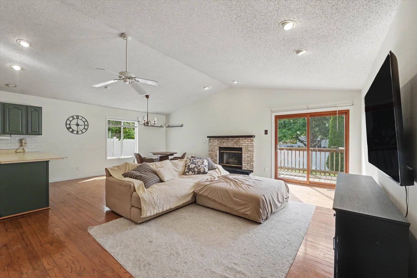 603 Laurel DR, St. Joseph, IL 61873