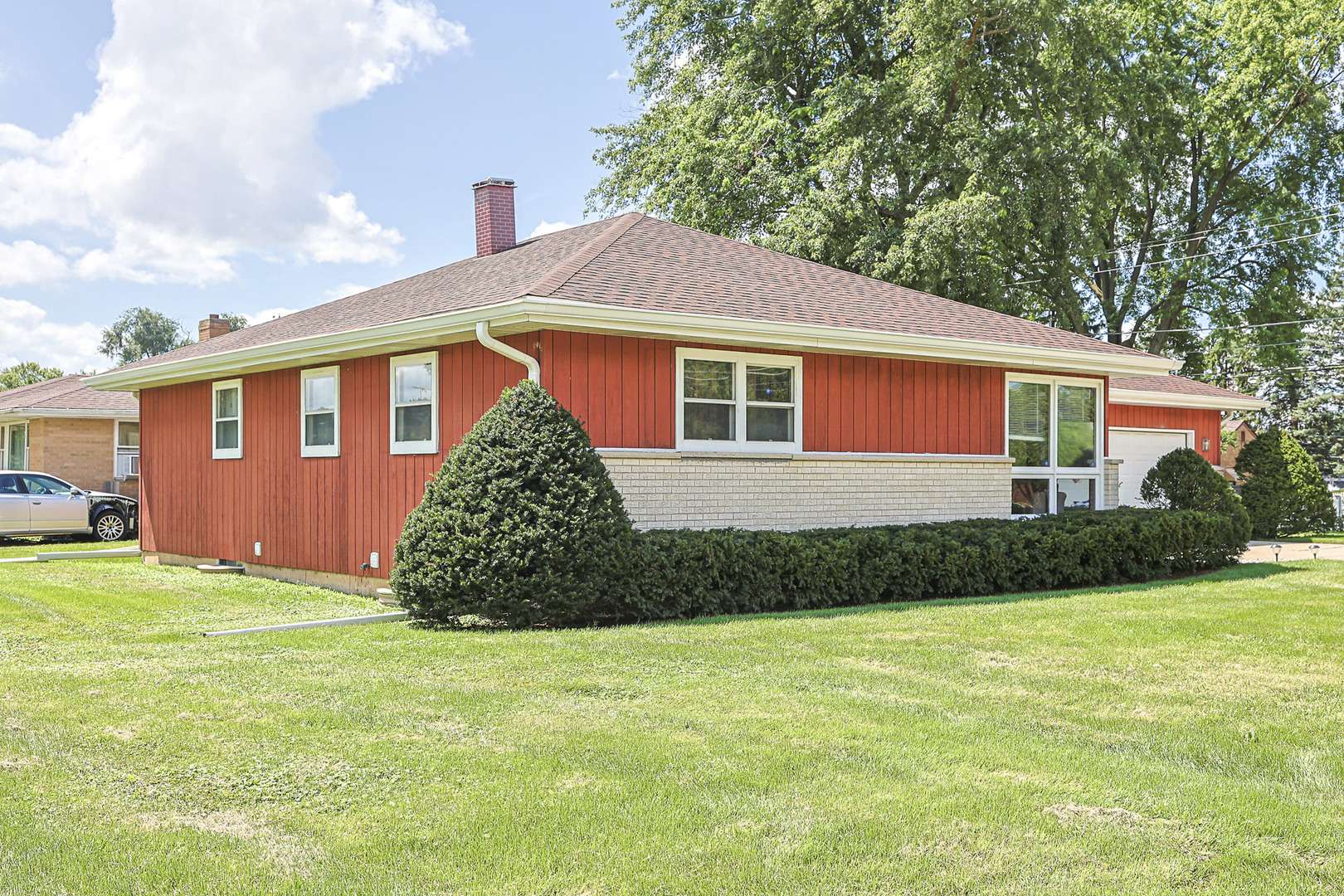 1305 VAN ST, Elgin, IL 60123
