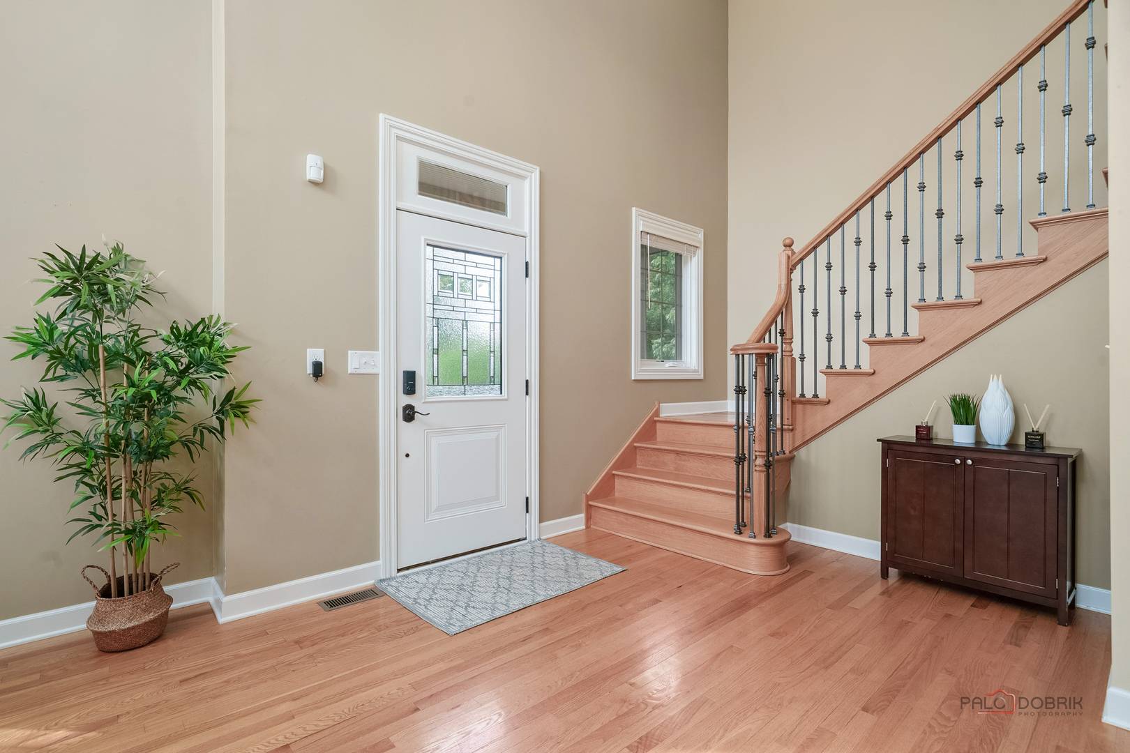 2411 Overview DR, Buffalo Grove, IL 60089