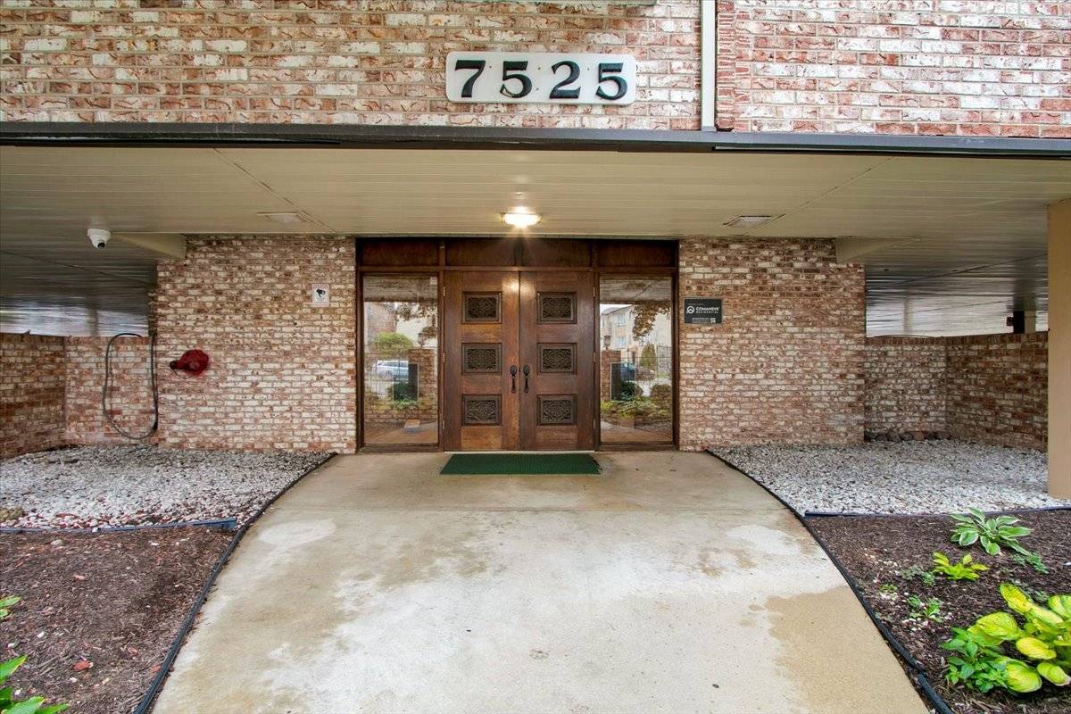 7525 W Lawrence AVE #505, Harwood Heights, IL 60706