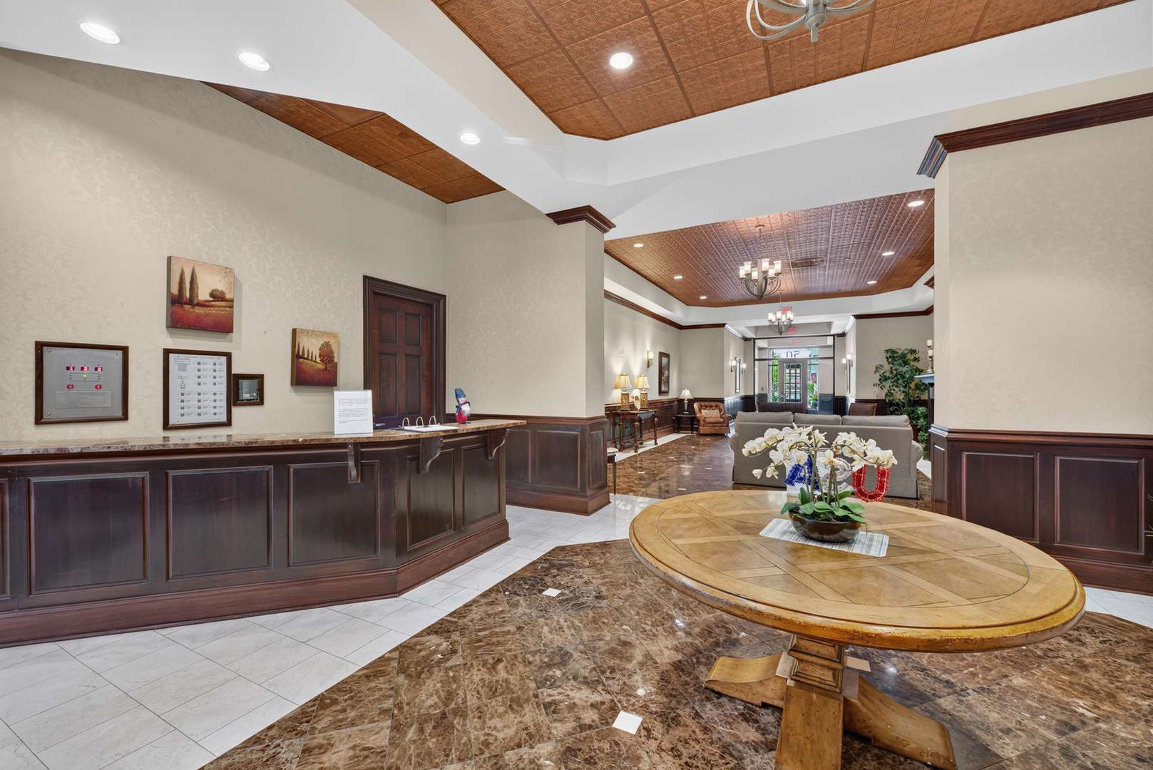 50 N Plum Grove RD #202E, Palatine, IL 60067