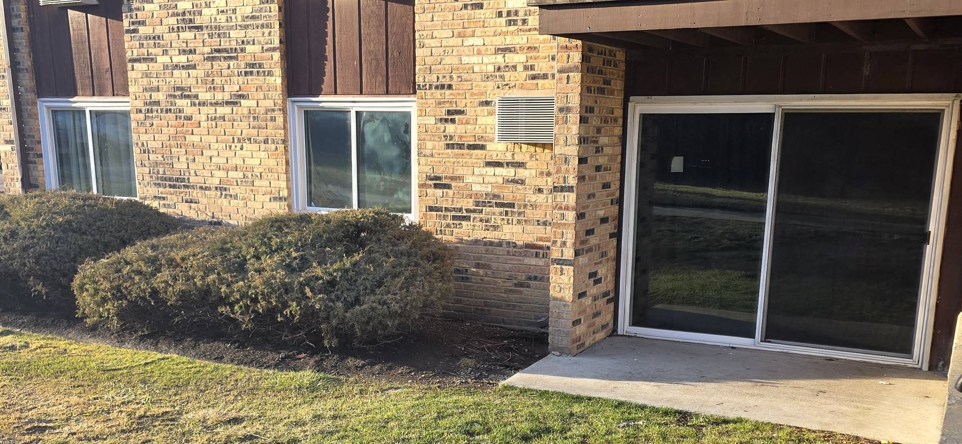 1045 Higgins Quarters DR #4-101, Hoffman Estates, IL 60169