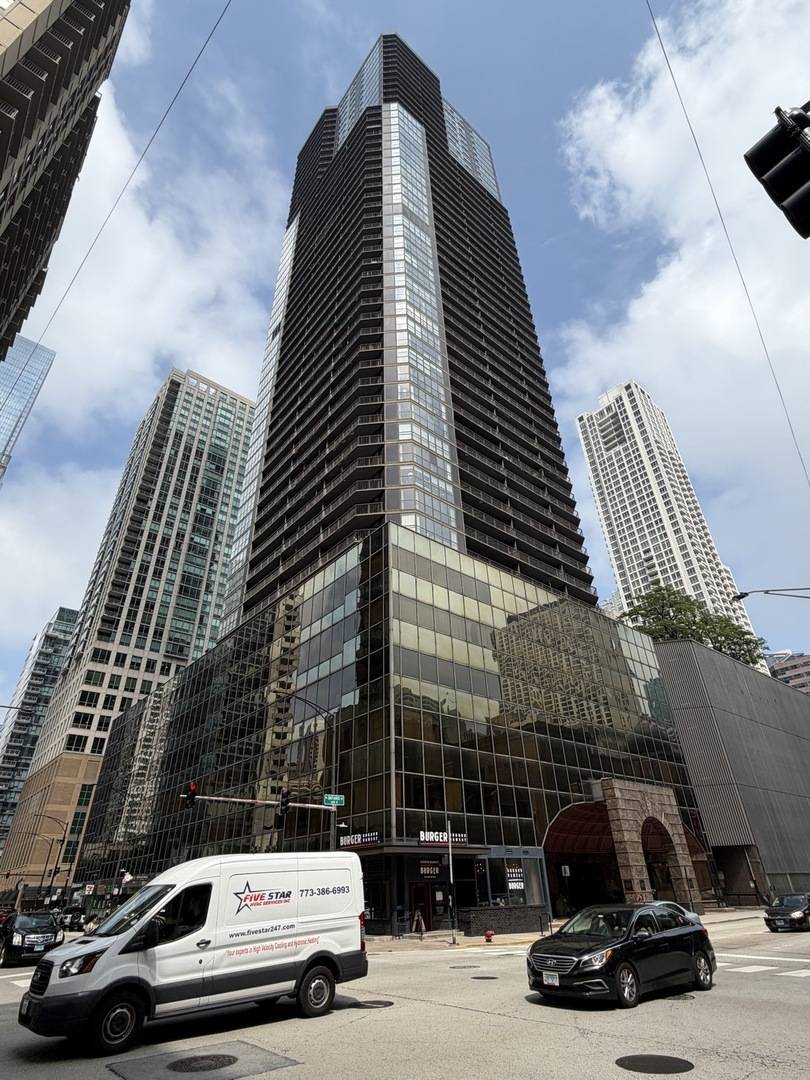 10 E Ontario ST #3608, Chicago, IL 60611