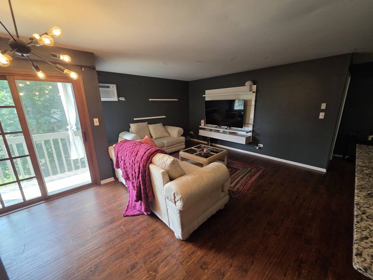 4402 W Shamrock LN #2B, Mchenry, IL 60050