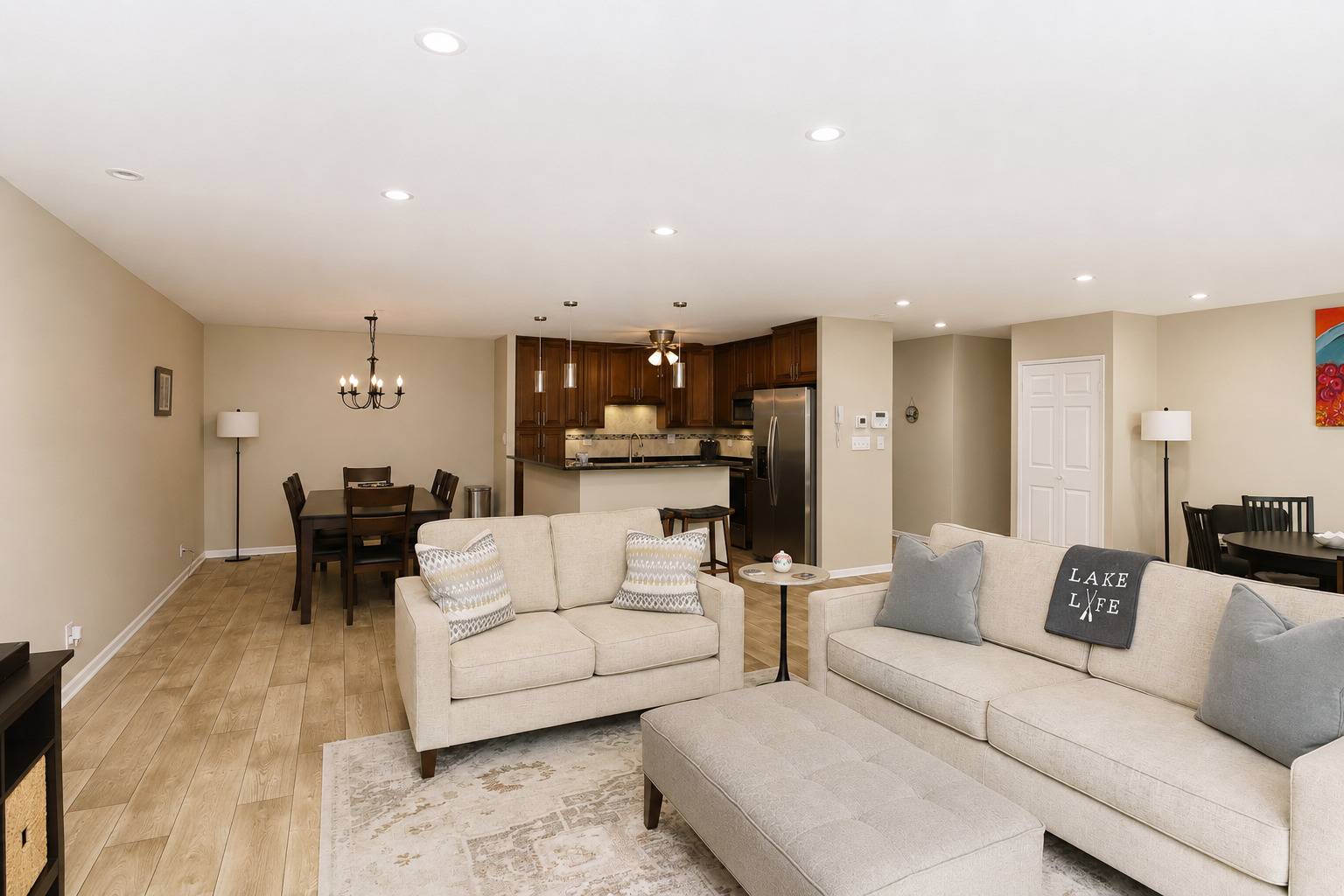 120 Lakeview DR #215, Bloomingdale, IL 60108