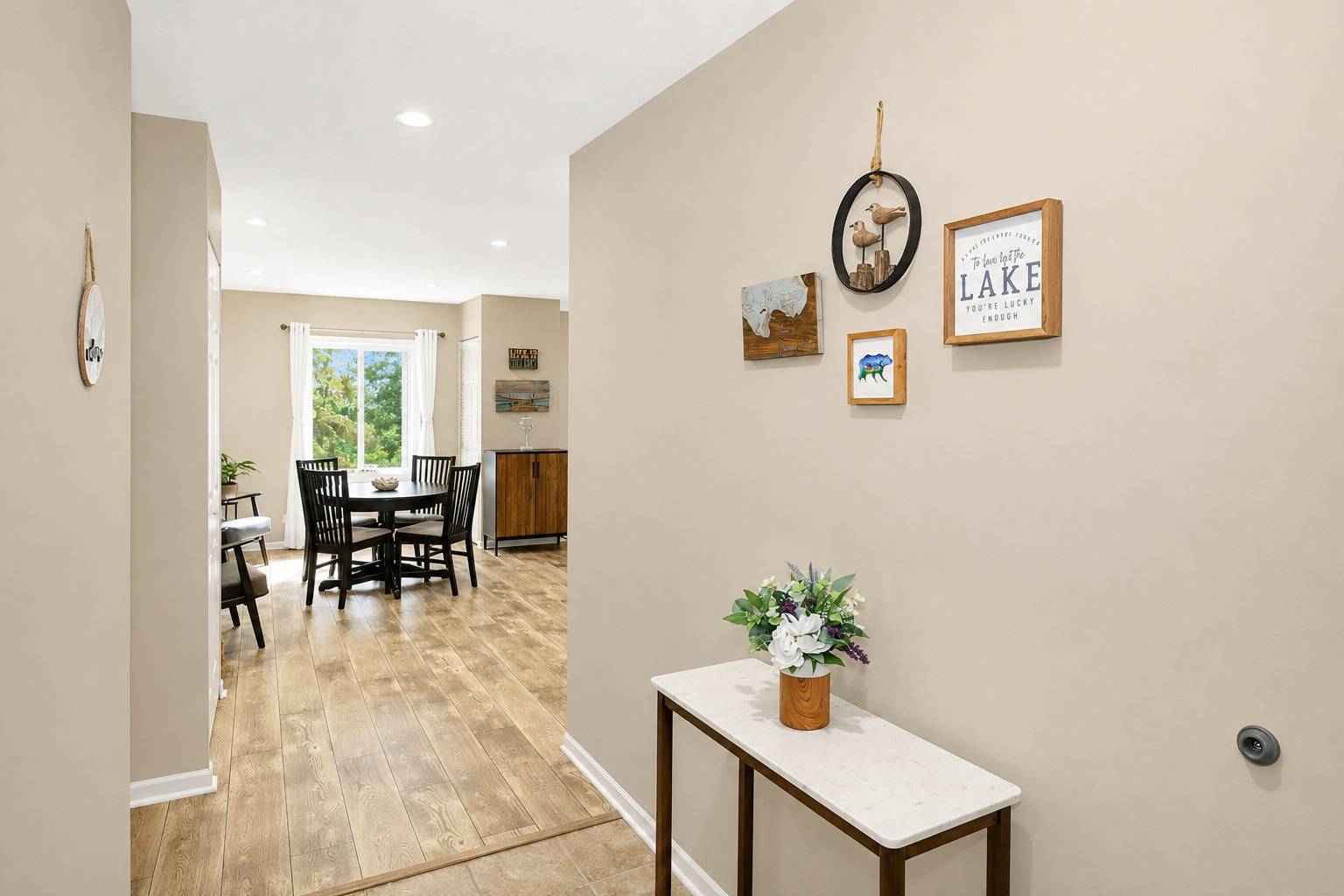 120 Lakeview DR #215, Bloomingdale, IL 60108
