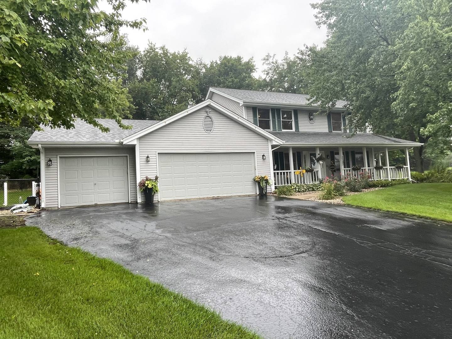 2137 Saint James AVE, Belvidere, IL 61008