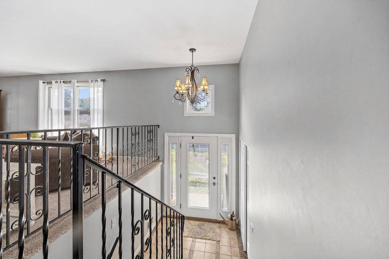 808 South RD, Lisle, IL 60532