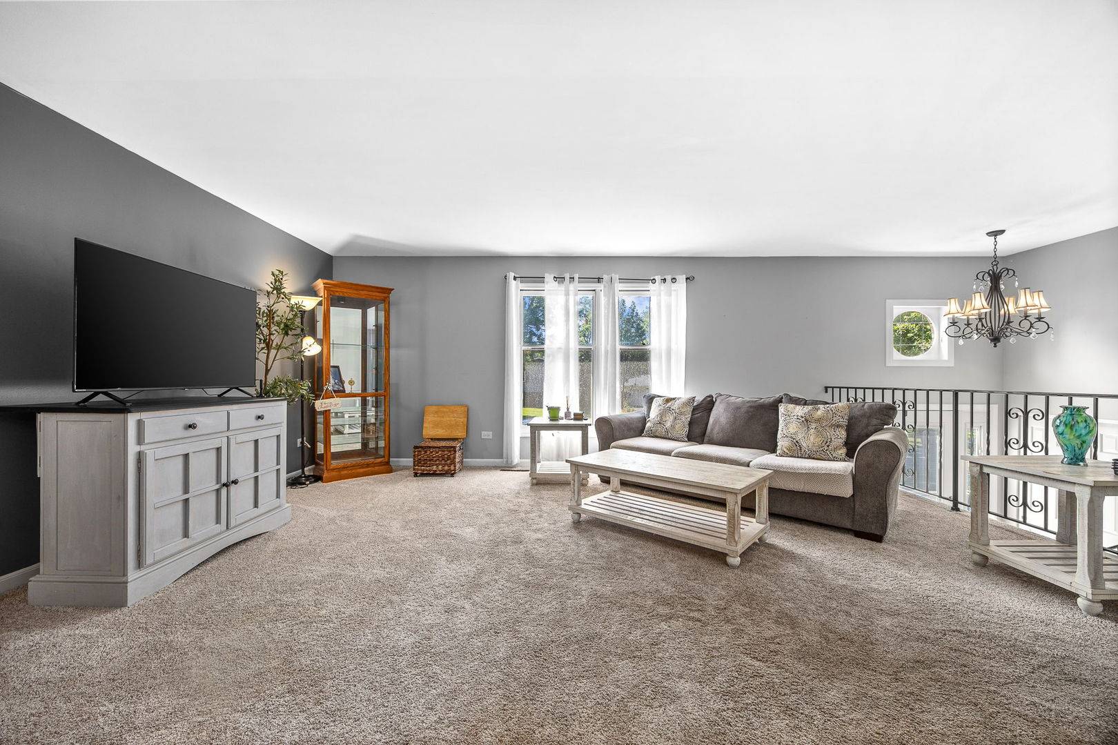 808 South RD, Lisle, IL 60532