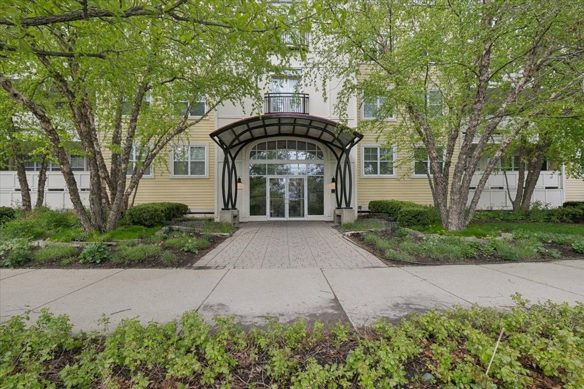 977 Harris RD #34, Grayslake, IL 60030