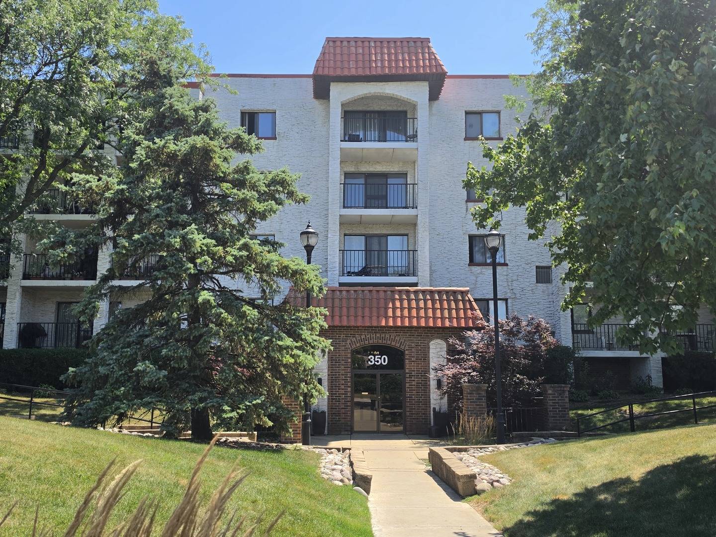 350 Plum Creek DR #406, Wheeling, IL 60090
