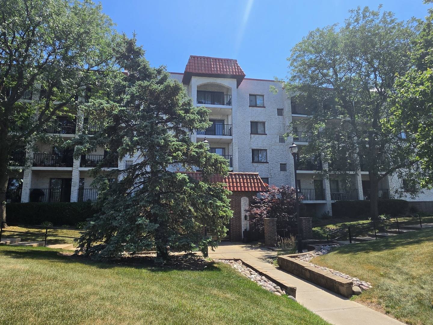 350 Plum Creek DR #406, Wheeling, IL 60090