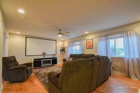8216 Rachel LN #0, Justice, IL 60458