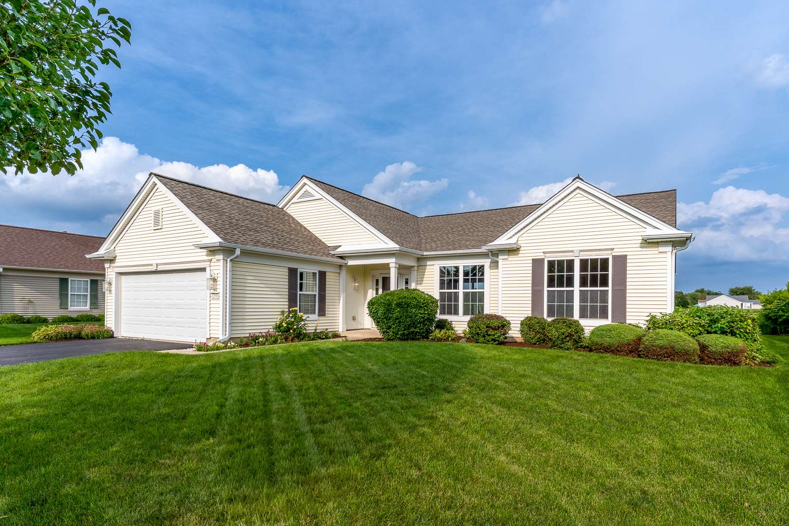 12910 Crestview DR, Huntley, IL 60142