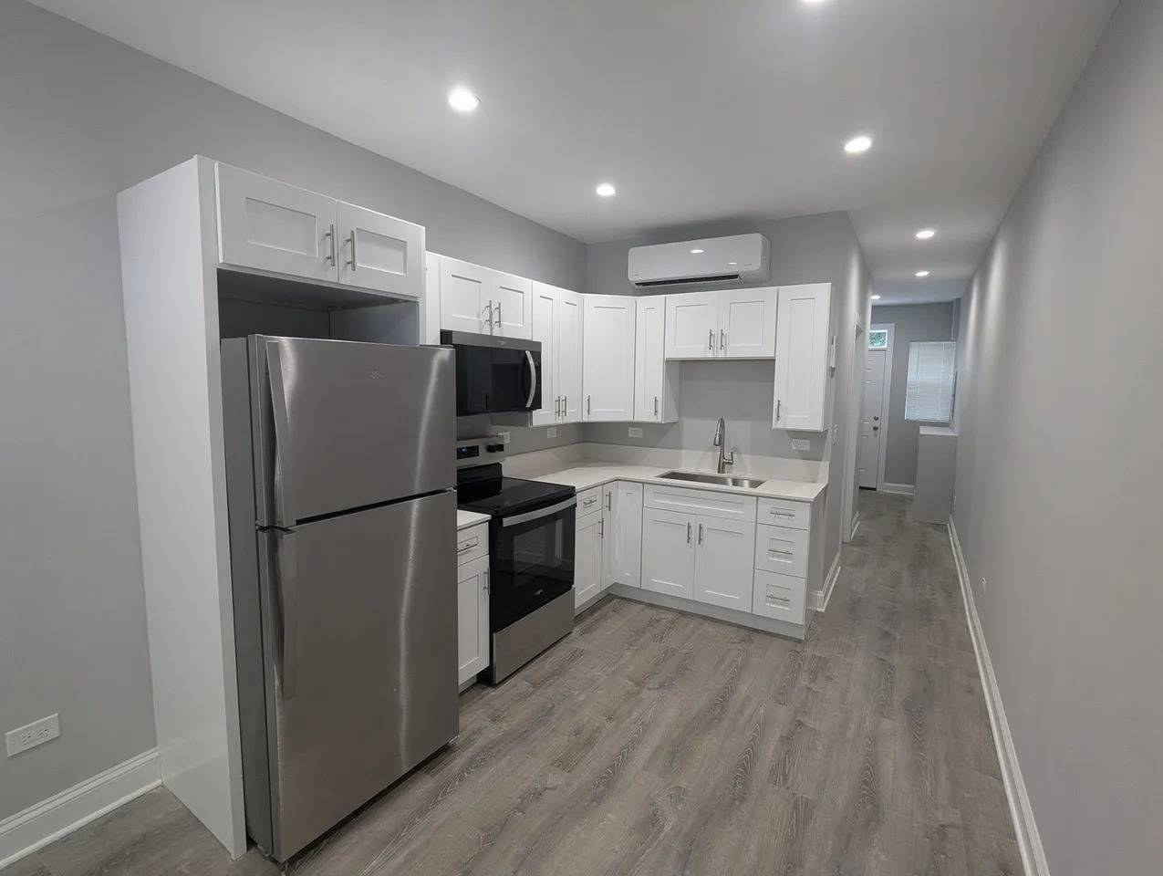 7050 W Higgins AVE #1E, Chicago, IL 60656
