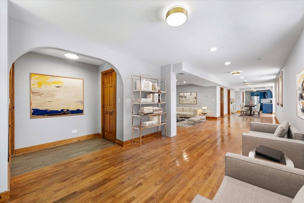 2515 N Talman AVE #1, Chicago, IL 60647