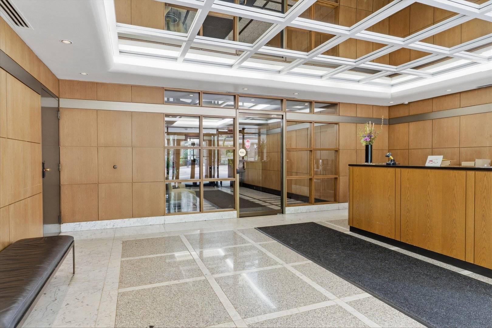 1230 N State Pkwy #21D, Chicago, IL 60610