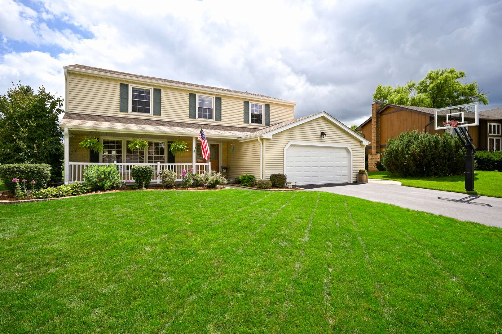 567 Hamilton AVE, Westmont, IL 60559