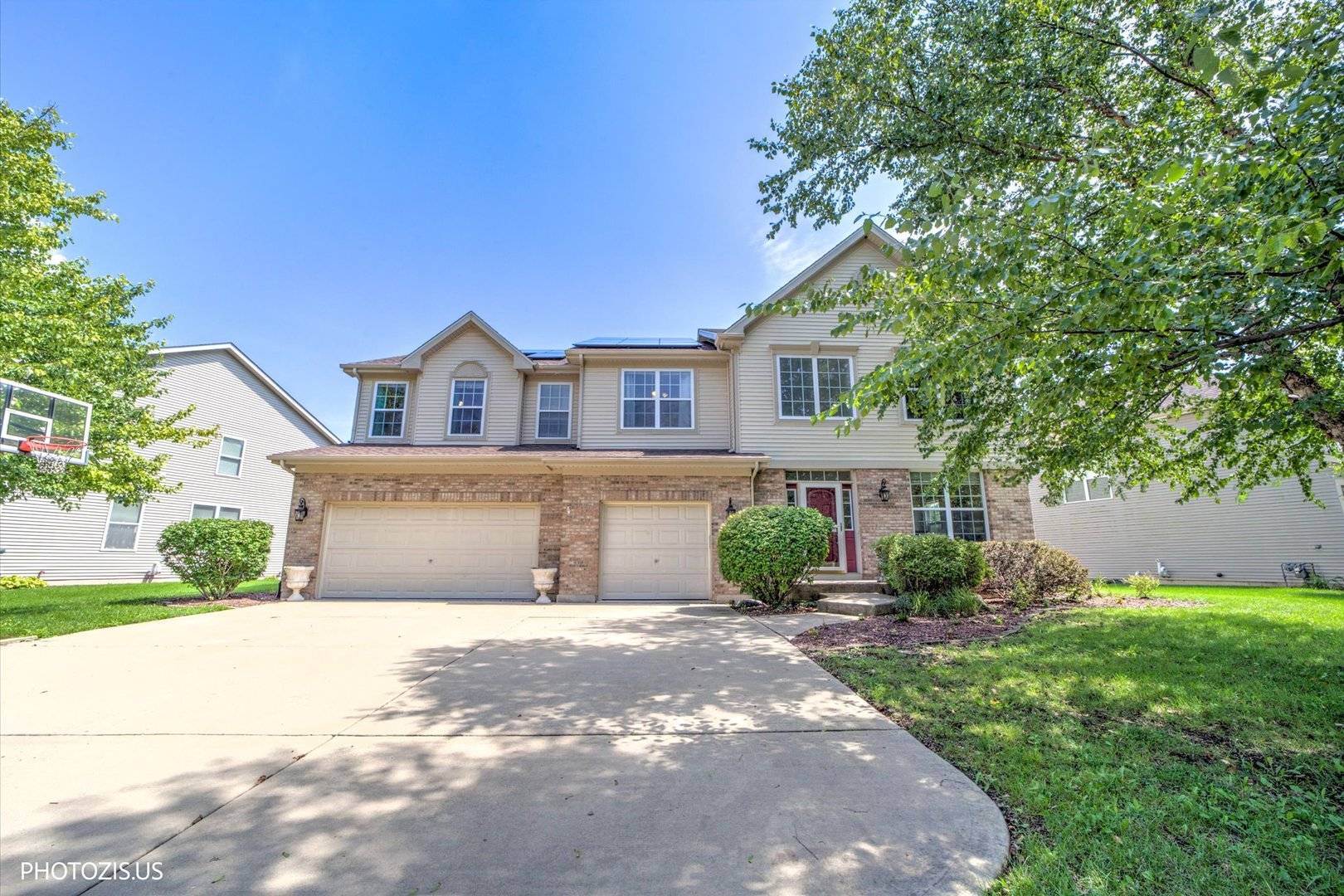 157 Primrose LN, Bartlett, IL 60103