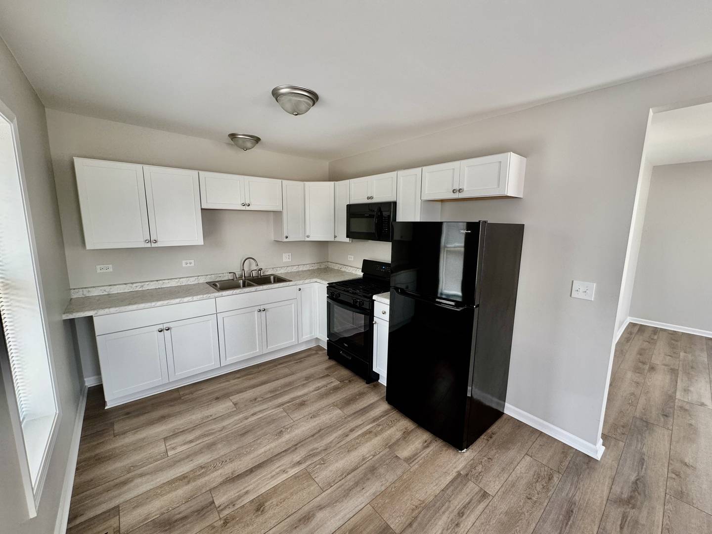 203 W Main ST #2, Genoa, IL 60135