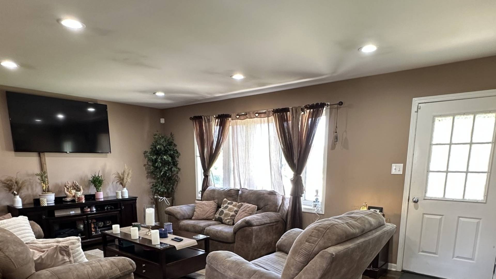 6908 Townsend BLVD, Plainfield, IL 60586