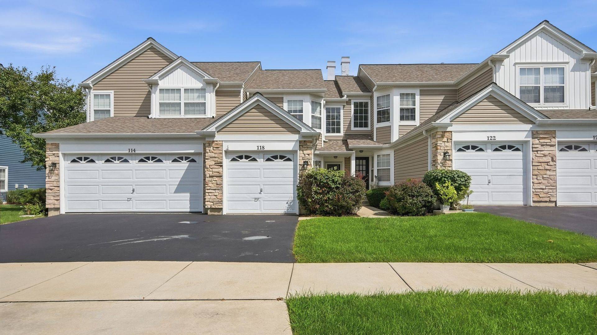 118 Oakton DR, Lombard, IL 60148