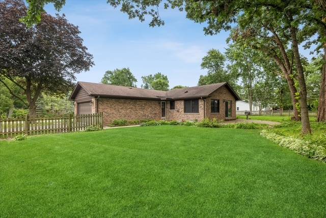 110 Birch AVE, Lake Bluff, IL 60044