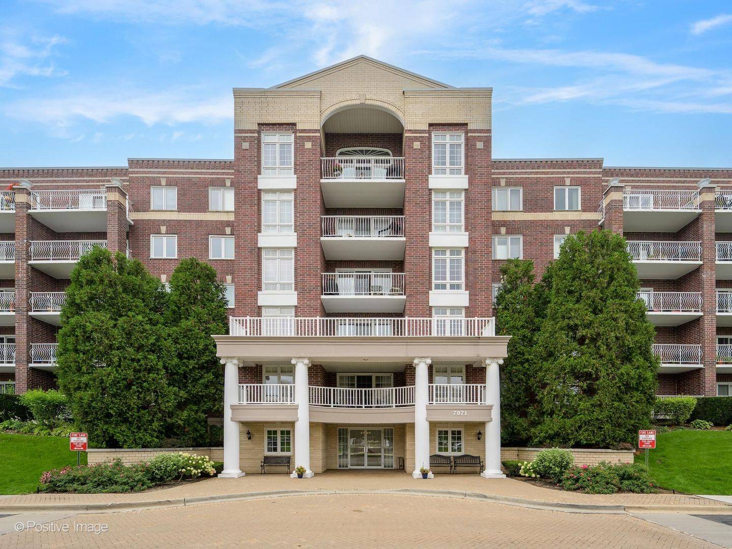 7071 W TOUHY AVE #408, Niles, IL 60714