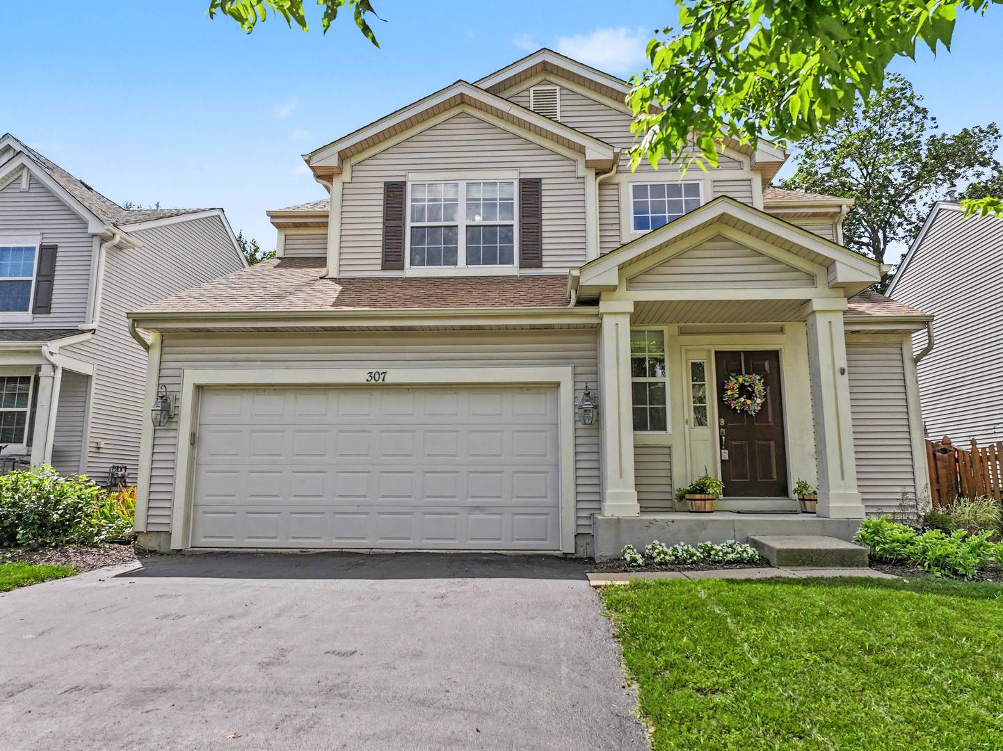 307 S Cornerstone DR, Volo, IL 60020