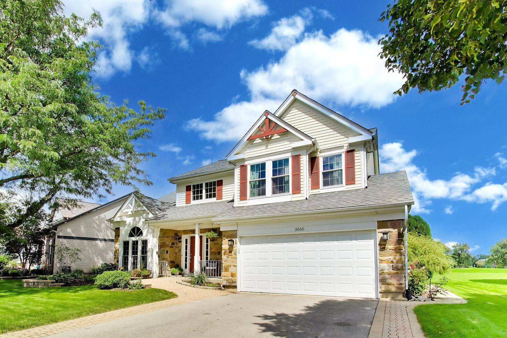 3560 Gatewood LN, Aurora, IL 60504