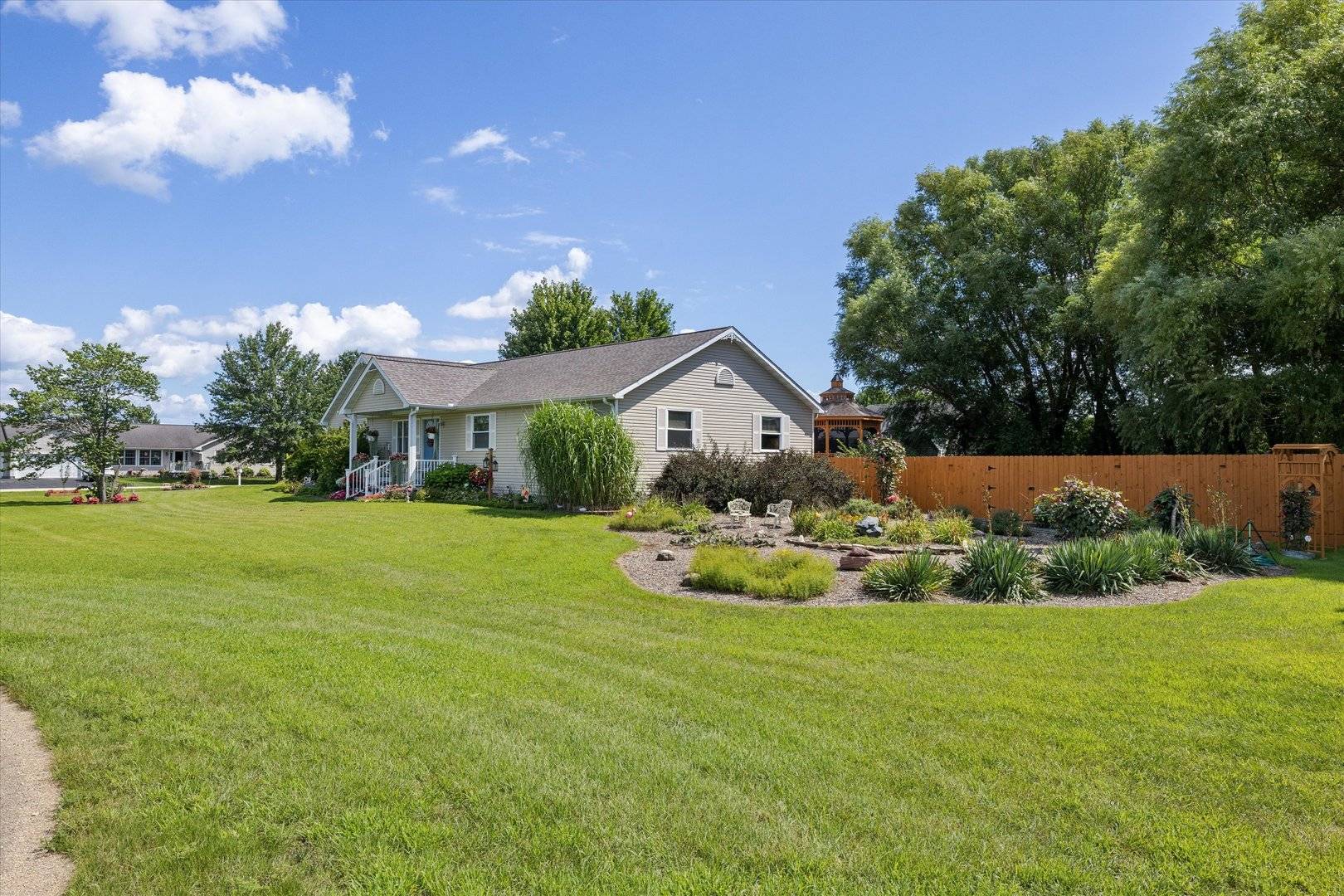 21157 Balk LN, Fulton, IL 61252