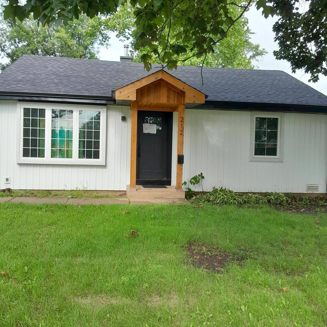 212 N Louis ST, Mount Prospect, IL 60056