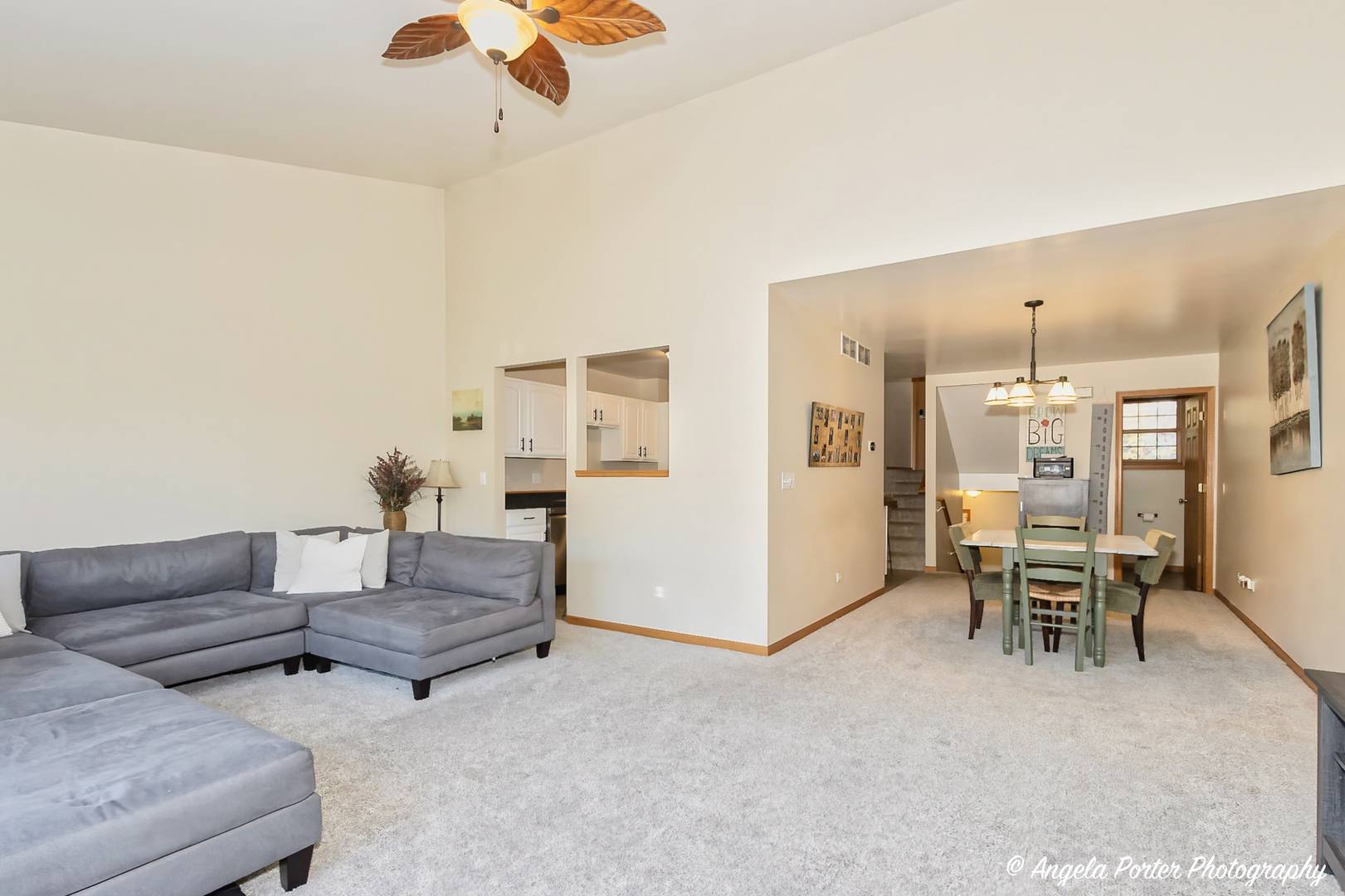 5850 Fieldstone TRL, Mchenry, IL 60050