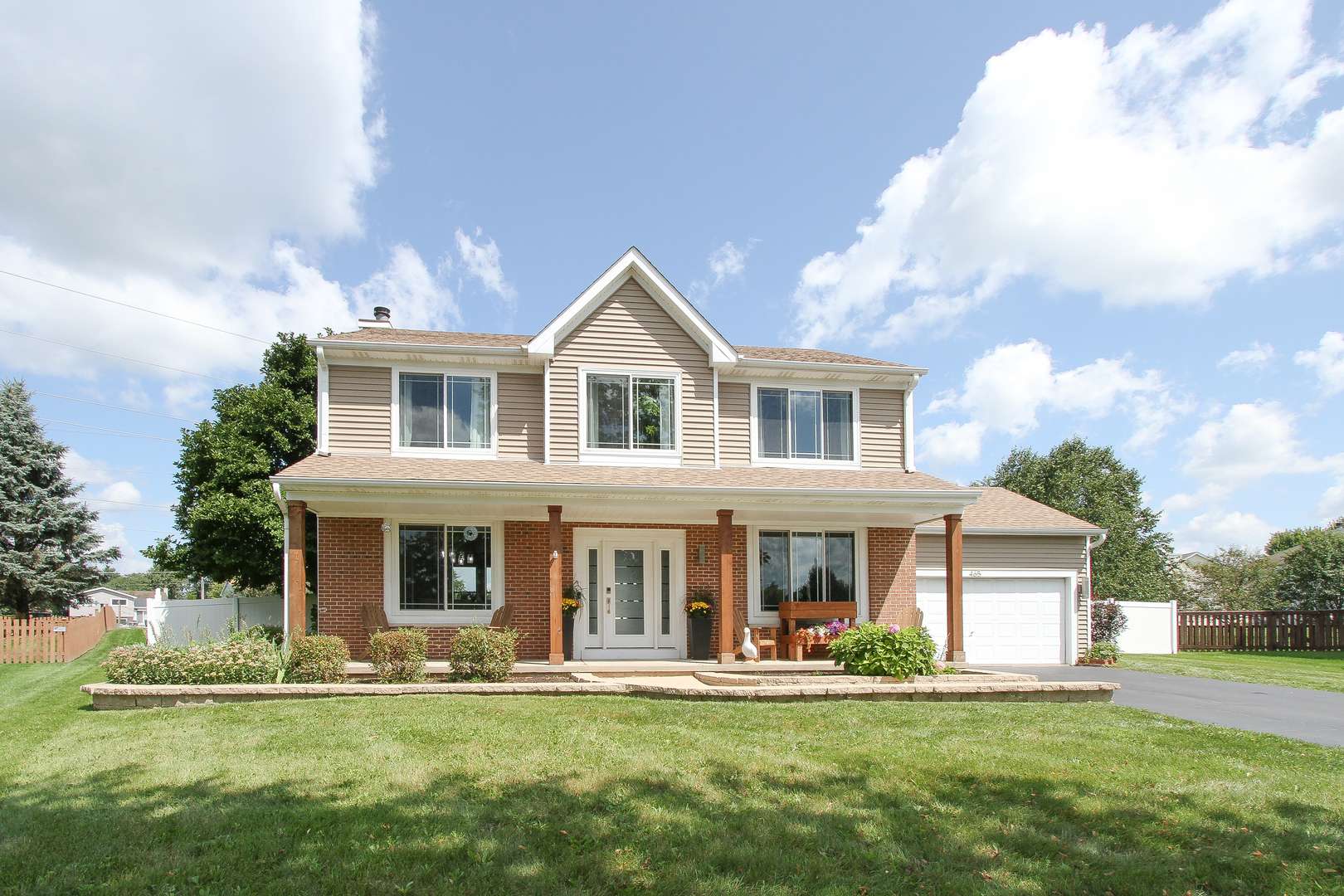 465 SPRING RIDGE DR, Crystal Lake, IL 60012