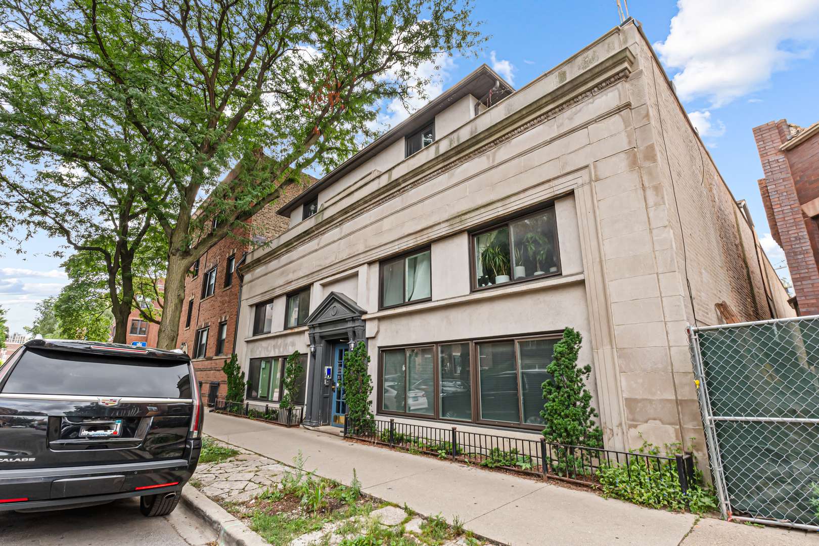 909 W Diversey Pkwy #3W, Chicago, IL 60614