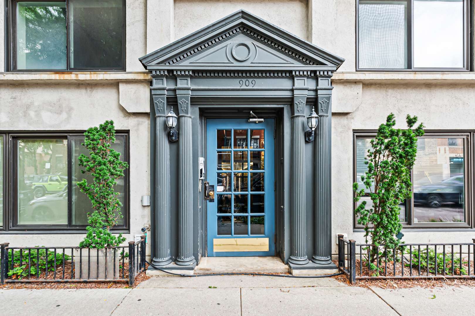 909 W Diversey Pkwy #3W, Chicago, IL 60614