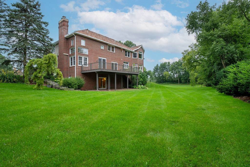 315 Bishop CT, Inverness, IL 60010