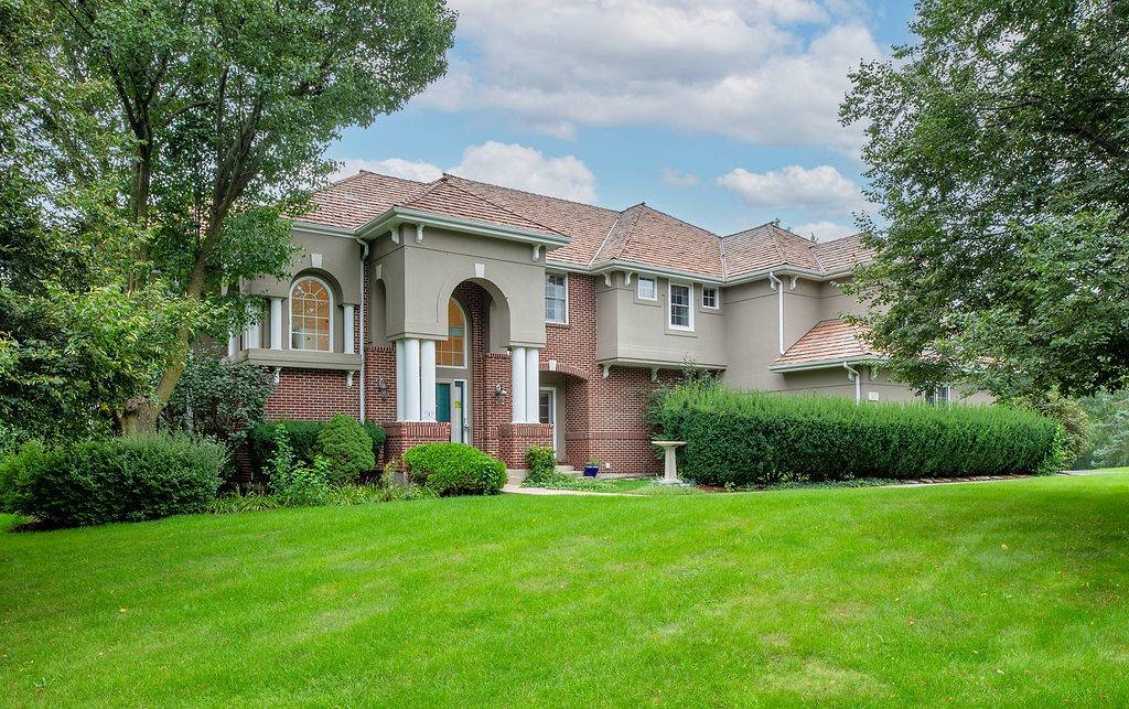 315 Bishop CT, Inverness, IL 60010