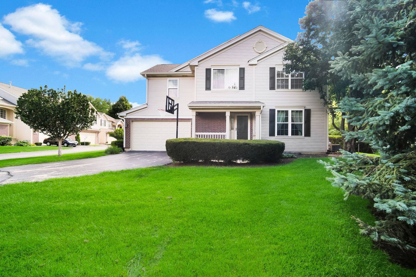 2451 Stonegate RD, Algonquin, IL 60102