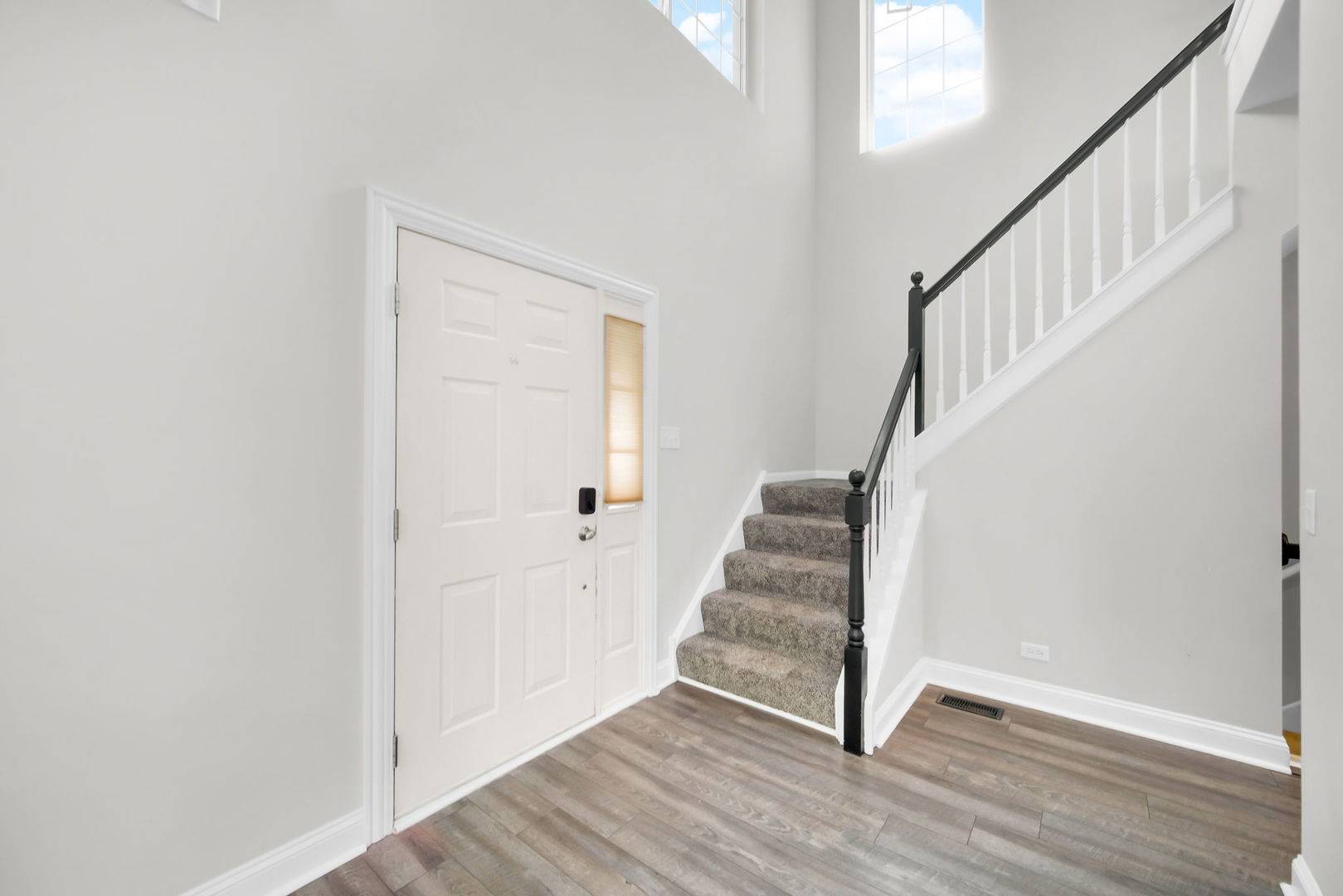 2451 Stonegate RD, Algonquin, IL 60102